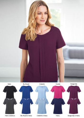 Camicia per divisa elegante da lavoro. Utilizzo per divise da receptionist, hostess, hotellerie. Tessuto 100% Poliestere. Ottieni un preventivo.