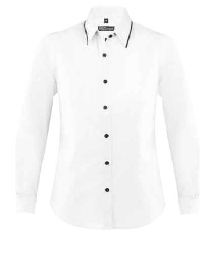 Camicia da donna a maniche lunghe, con bordino in contrasto sul colletto, bordino nero lungo la patta di chiusura, colore bianco