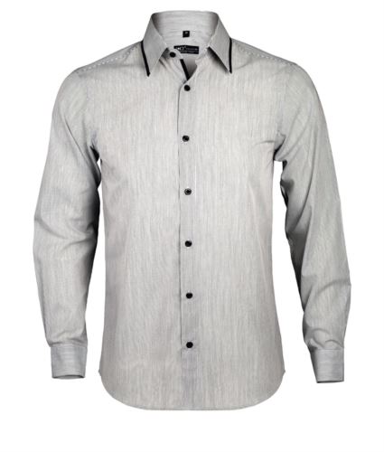 Camicia uomo a maniche lunghe, con bordino in contrasto sul colletto, bordino nero lungo la patta di chiusura, colore bianco/nero
