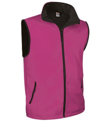 gilet in softshell a zip lunga in poliammide ed Elastane e fodera in micropile. Colore fuxia
