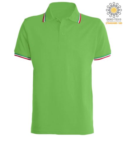 Polo manica corta con profilo tricolore sul colletto e fondo manica, in cotone. Colore verde chiaro