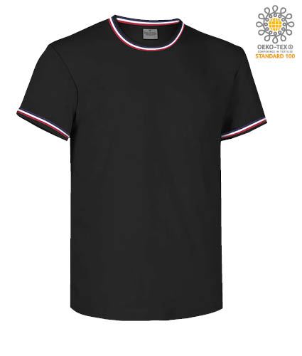 T-shirt maniche corte girocollo. Colletto in rib misto Spandex da 2.3 cm con cucitura ribattuta sul davanti, nastro di rinforzo da spalla a spalla. Cuciture stretch, cucita lateralmente. colore Nero/Francia