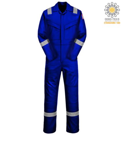 Tuta intera antistatica e ignifuga, polsino regolabile, tasca su manica, accesso laterale, tasca porta metro, colore blu royal. Certificato CE, NFPA 2112, EN 11611, EN 11612: 2009, ASTM F1959-F1959M-12, EN 1149-5, CEI EN 61482-1-2: 2008