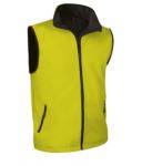 gilet in softshell a zip lunga in poliammide ed Elastane e fodera in micropile. Colore rosso. VATUNDRA.GI